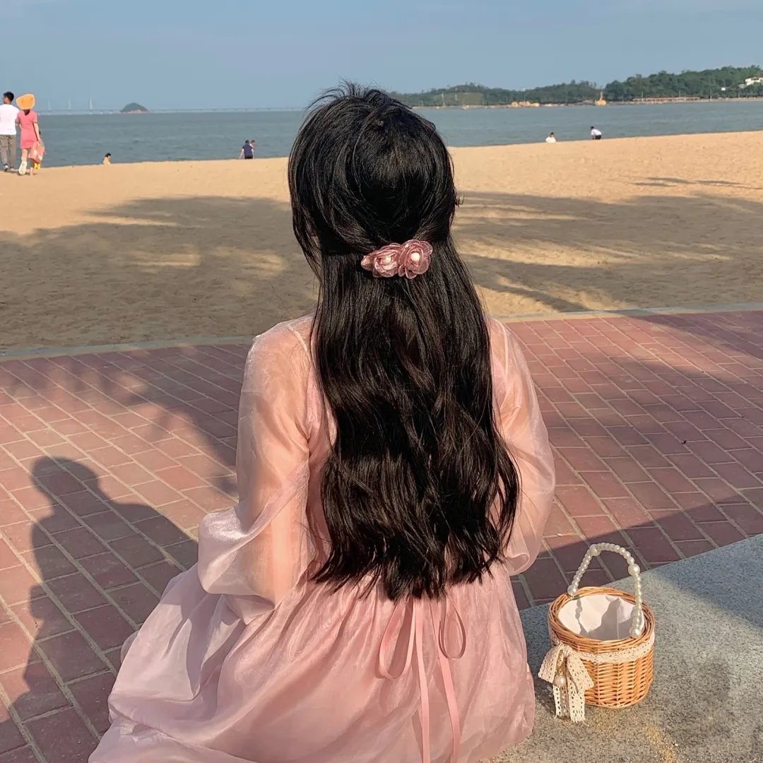 眼里余光都是你